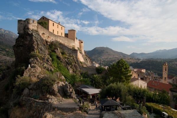 Blick auf die Zitadelle von Corte auf Korsika